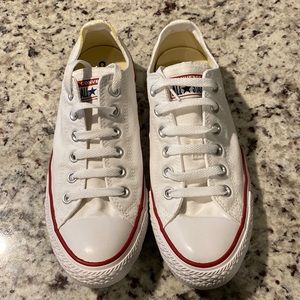 Unisex white low top Converse